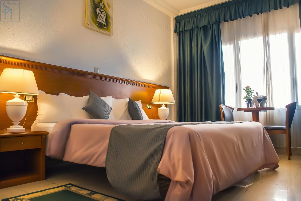 Hotel Splendid Ouagadougou Extérieur photo