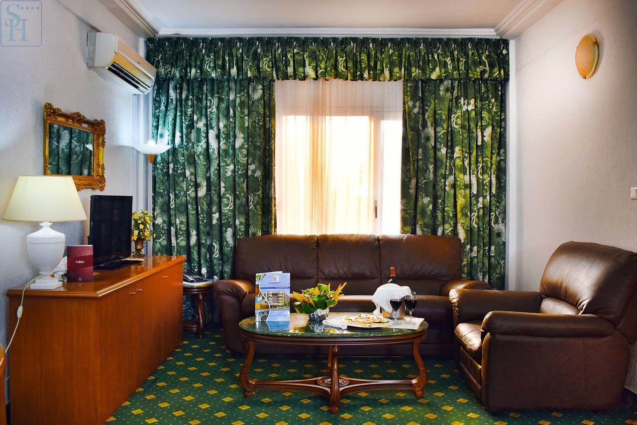 Hotel Splendid Ouagadougou Extérieur photo