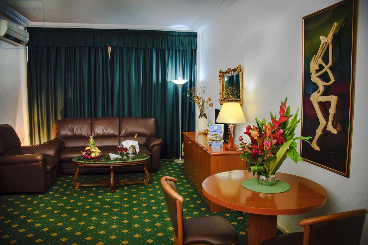 Hotel Splendid Ouagadougou Extérieur photo